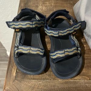 EUC- Unisex Toddler Size 8 Teva sandals